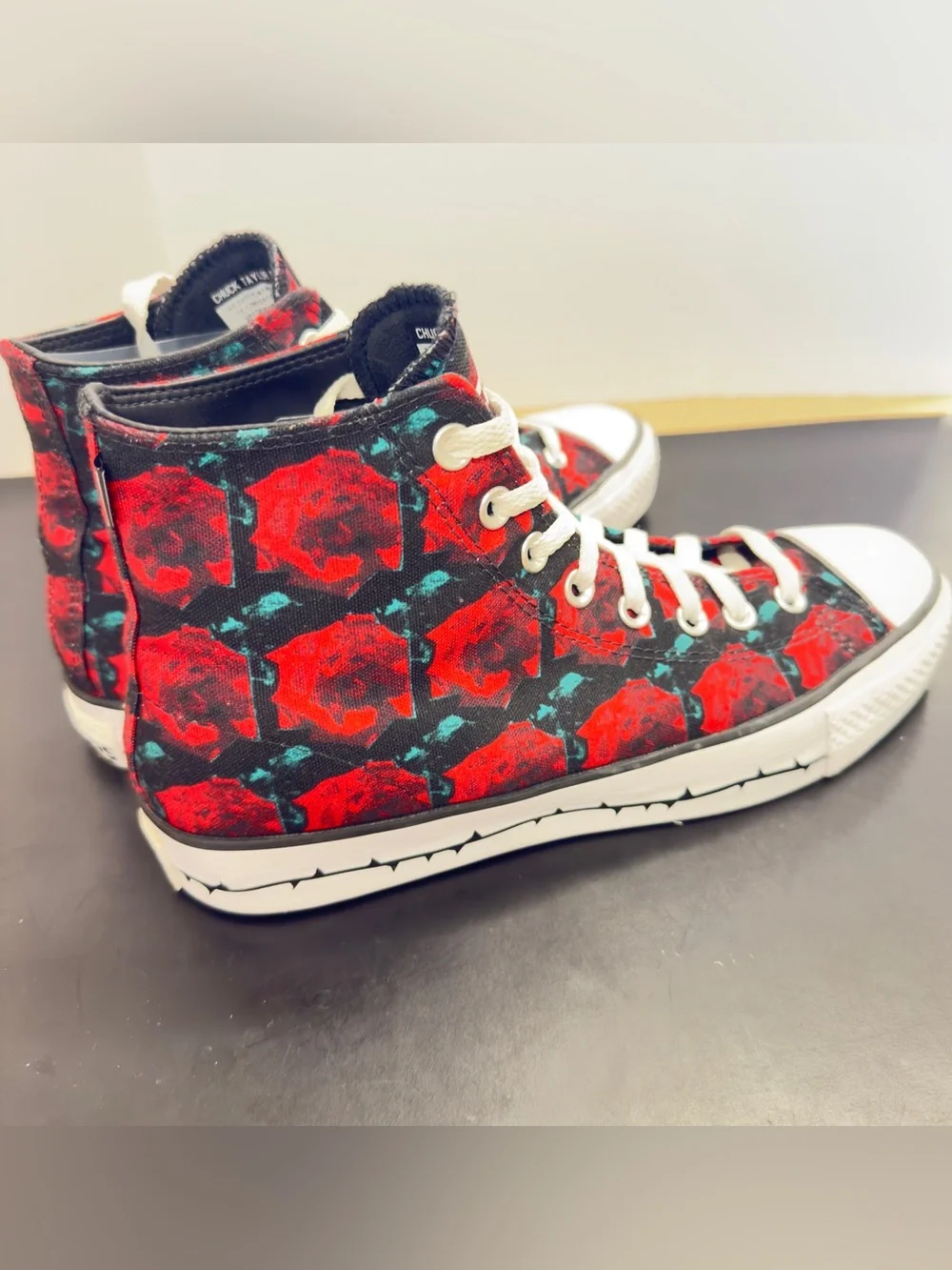 Converse Chuck Taylor All Star Pro Much Love Roses High Top Size M8/W10